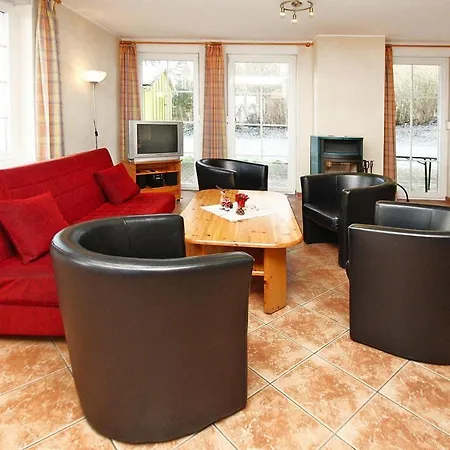 度假居 Ferienhaeuser Im Tannenpark, 塔内